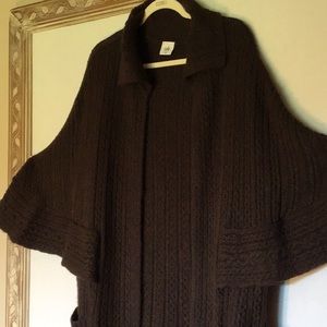CAbi #3702 NWOT Repose Cape